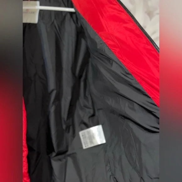 Moncler Pure Goose Down hooded puffer Children's jacket coat size 10 Red - Picture 6 of 9